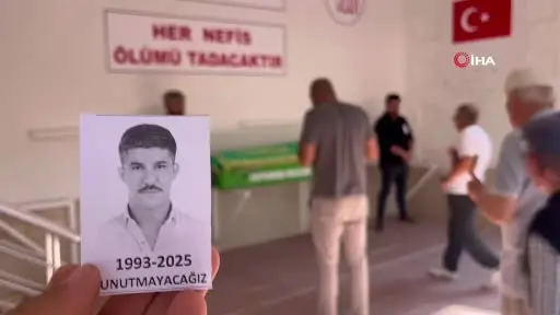 Arkadaşı tarafından tüfekle vurulan 32 yaşındaki adam son yolculuğuna uğurlandı