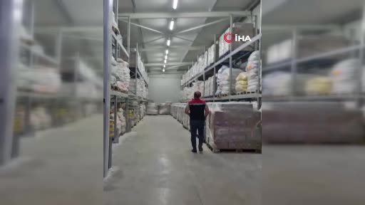 İzmir’de son tüketim tarihi geçmiş sütler nedeniyle işletmeler hakkında yasal işlem başlatıldı