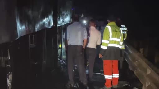 Ankara’da seyir halindeki otobüs yanarak kullanılamaz hale geldi