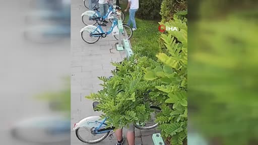 Bisiklet vandalları kamerada