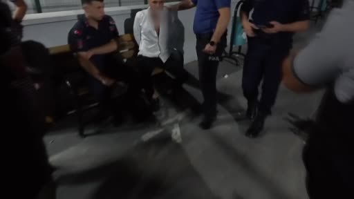 Kayınbiraderine kızdı, hastane önünde havaya ateş açtı