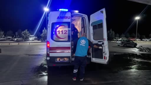 Kalçasından bıçaklanan şahıs yarasını unutup basın mensuplarına küfretti