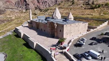Antidepresanlar yokken ecdat, ruh hastalıklarını sesle tedavi ediyordu