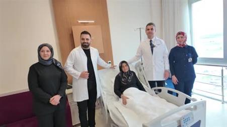 Kanser erken teşhis edildi, kapalı ameliyatla sağlığına kavuşuyor