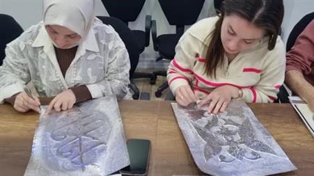 Öğretmenevini önce rölyef kursuna, sonra sergi salonuna dönüştürdüler