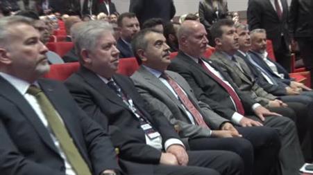 Bakan Tekin: "Teknolojiye yön verecek insanı yetiştiren ülkeler, geleceğin dilini de kendi değerleriyle kurma imkanına sahip olacaklar"