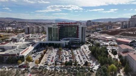 Safra kesesi ameliyatlarında dikkat çeken artış: Hareketsiz yaşam ve sağlıksız beslenme riski artırıyor