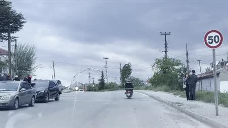 Bulvarın üzerinden betonu böyle aktardılar
