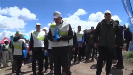 Kayseri protokolü yangınlara karşı ormanda temizlik yaptı