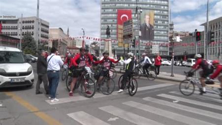 ÜNİPERSEN Genel Başkanı Güzel: "Sendika olarak üniversite idari personelinin haklarını savunmak için mücadele ediyoruz"