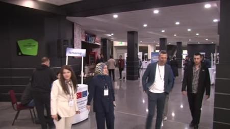 Kayseri’de bin 500 işsiz işverenle buluştu