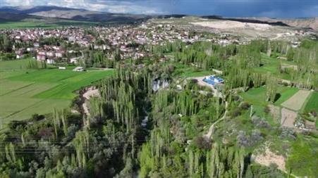 Bozkırın ortasındaki saklı cennet coştu, köprüsü yıkıldı