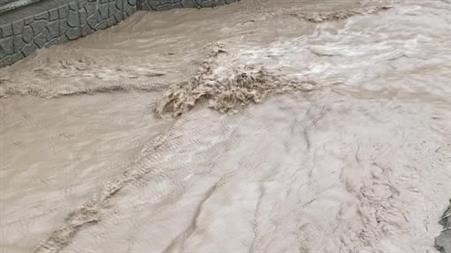 Kuruyan Delibaş deresi 25 yıl sonra yeniden coştu