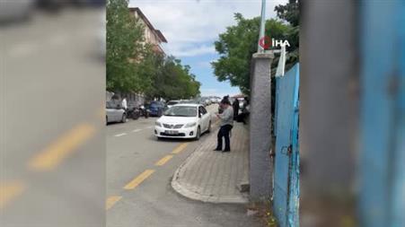 Demir kapıdan atlayarak yetişmeye çalıştı, sınava alınmayınca duvarından atlayarak okuldan ayrıldı