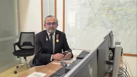 34 yıllık polis memuru meslektaşlarına telsizden veda etti