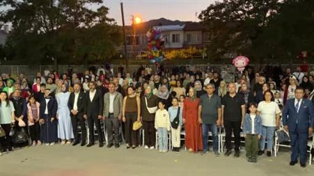Öğrenciler yerine bu kez veliler yarıştı