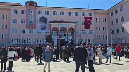 Karne gününde anlamlı açılış: Şehit Adem Cankurtaran’ın hatıraları isminin verildiği okulda sergilenecek