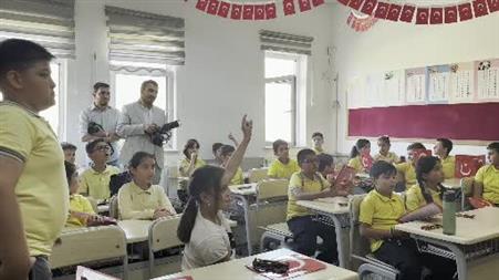 Çankırı’da öğrenciler karnelerini protokol üyelerinden aldı
