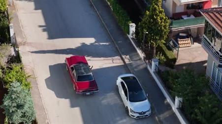 Eskişehir’in ’Eşref’i: Babasının anısını yıllara meydan okuyan klasik otomobiliyle yaşatıyor