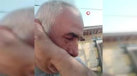 Bahçesindeki leyleklerin öldüğünü görünce gözyaşlarına boğuldu