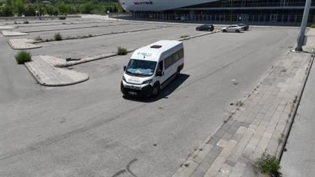 Eskişehir’de üniversite mezunu kadın servis şoförü ‘olmaz’ diyenlere inat direksiyon sallıyor