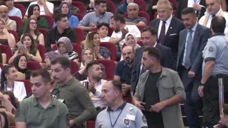 ERÜ İletişim Fakültesi 20. dönem mezunlarını verdi