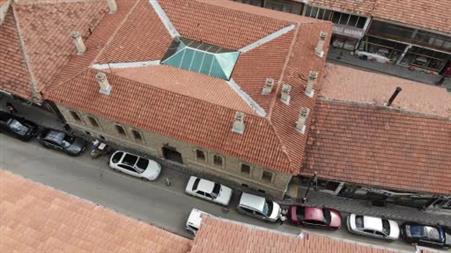 Eskiden cezaeviydi şimdi ise 36 bin kitaplık bir bilgi yuvası