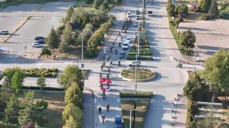 Motosikletlilerden onkoloji servisindeki çocuklara sürpriz