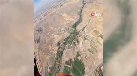 Kayseri’den Kahramanmaraş’a uçan yamaç paraşütü mesafe pilotu o anları anlattı