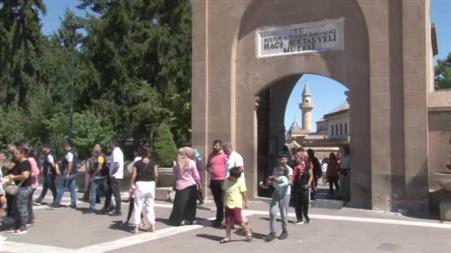 Hacı Bektaş Veli Türbesi’ne ziyaretçi akını