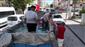 Yaz sıcaklarına alternatif çözüm: Kullanmadıkları kamyoneti seyyar havuza dönüştürdüler