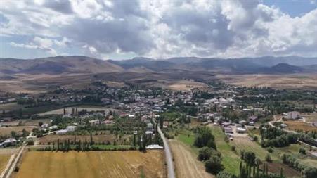 35 yıl kamuda çalıştı, emekli olunca aspir ekimine başladı