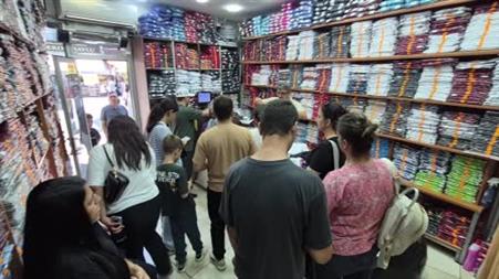 Okul kıyafetlerinde hareketlilik başladı: En uygun set 2 bin liradan başlıyor