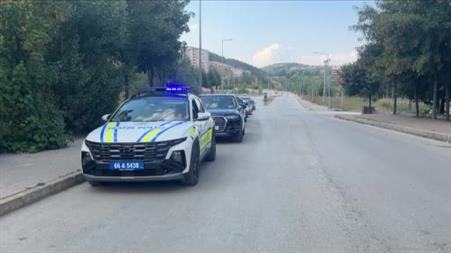Yozgat Valisi’nin makam aracı şehit oğluna gelin arabası oldu