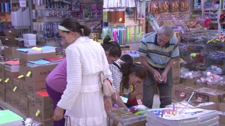 Başkentte okul alışverişi hareketliliği başladı