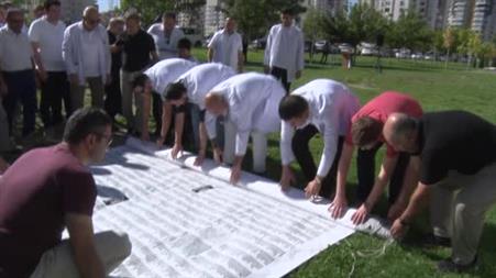 Gazze’de ölen çocukların ismi 12 metre uzunluğundaki pankarta sığmadı