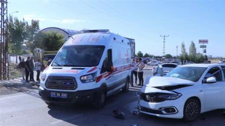 Karaman’da otomobiller çarpıştı: 6 yaralı