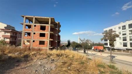İnşaatın 4’üncü katından düşen şahıs yaralandı