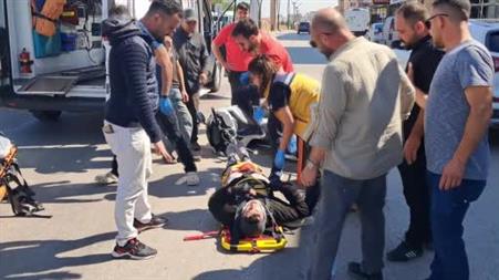 Karaman’da patates yüklü kamyonetle motokurye çarpıştı: 1 yaralı
