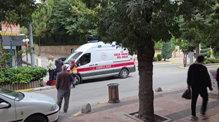 Komşularının ulaşamadığı yaşlı kadın koltuğun üzerinde uyurken bulundu