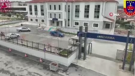 Evinde kaçak içki üretmek için damıtma sistemi kuran şüpheli yakalandı