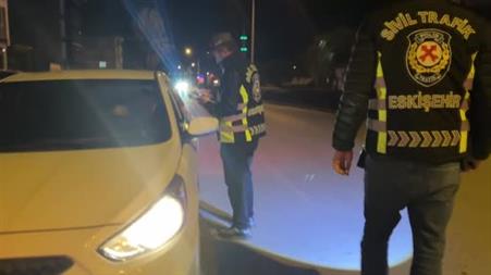Eskişehir’de ikinci kez alkollü yakalanan sürücüye 50 bin lira ceza