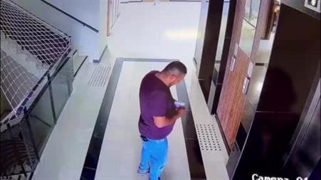 Nefes borusuna şeker kaçan vatandaşı Heimlich manevrası ile kurtardı