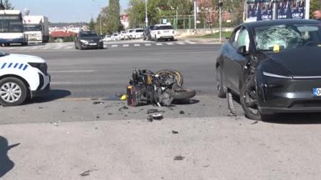 Ankara’da otomobille motosikletin çarpıştığı kazada 1 kişi hayatını kaybetti