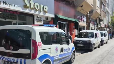 Açıktaki rezistansa temas eden fırın çalışanı elektrik akımına kapılarak ağır yaralandı