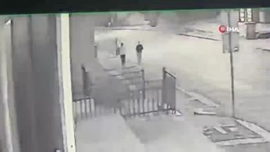 Aksaray’da bir kadın, 2 kadın tarafından yol ortasında böyle darp edildi