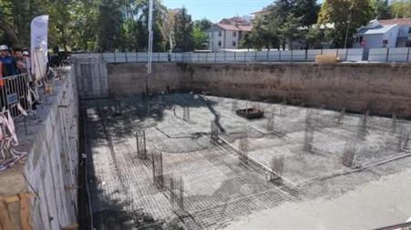 Niğde’de Dışarı Camii otoparkı ve peyzaj projesinin temeli atıldı
