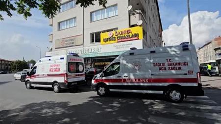 Akrabasını bıçakladıktan sonra kaçarken halk otobüsüne çarpan şüpheli yakalandı