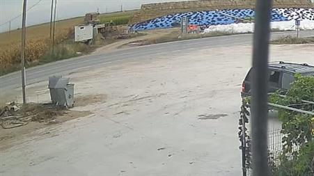 Takla atan otomobilin kaza anı kamerada: 1 yaralı