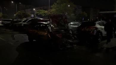 Kayseri’de kaza yapan otomobil alev aldı, park halindeki 3 araç zarar gördü: 1 yaralı